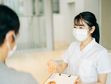 受付・問診票記入